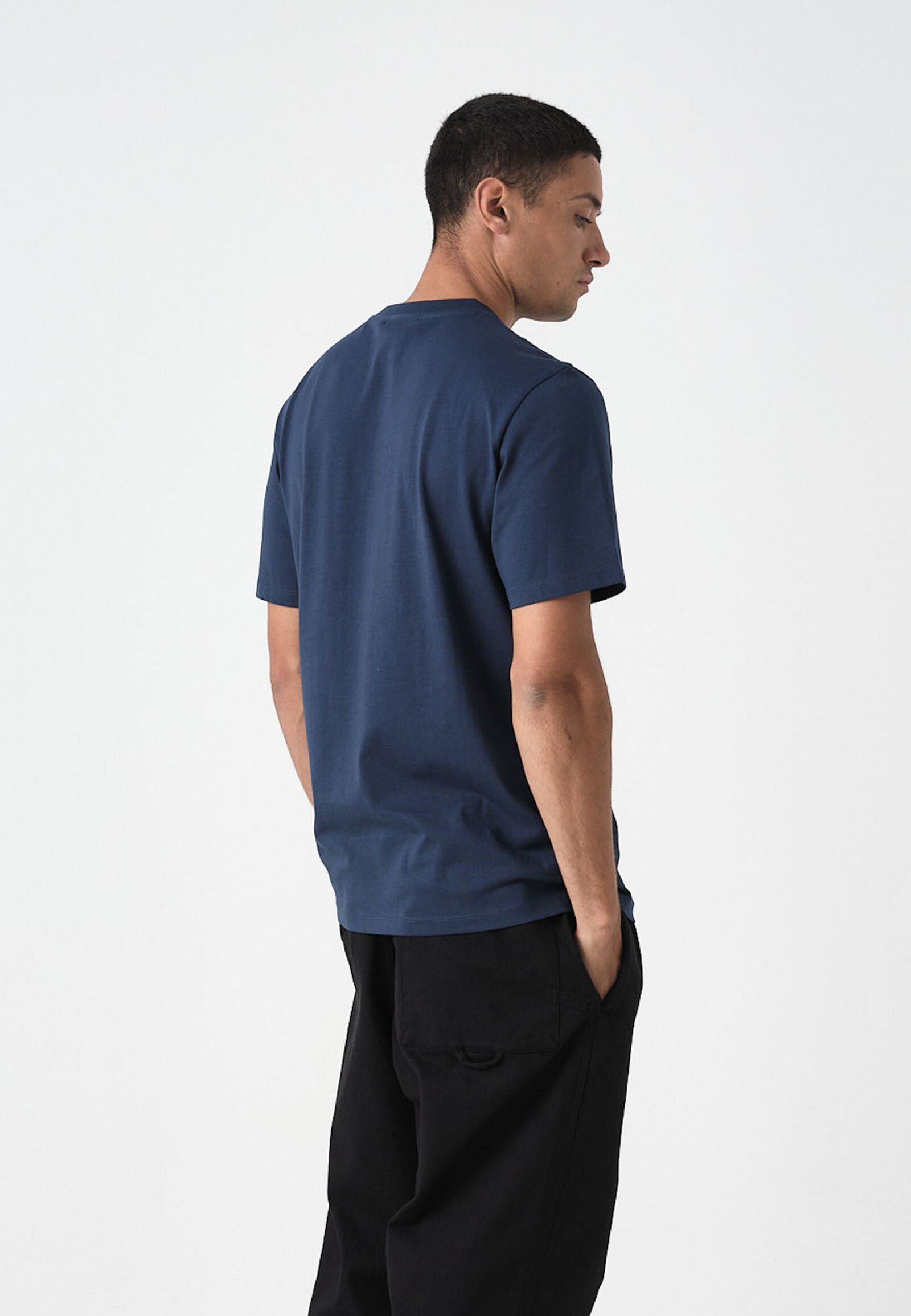 KLASSE CAR T-SHIRT - model