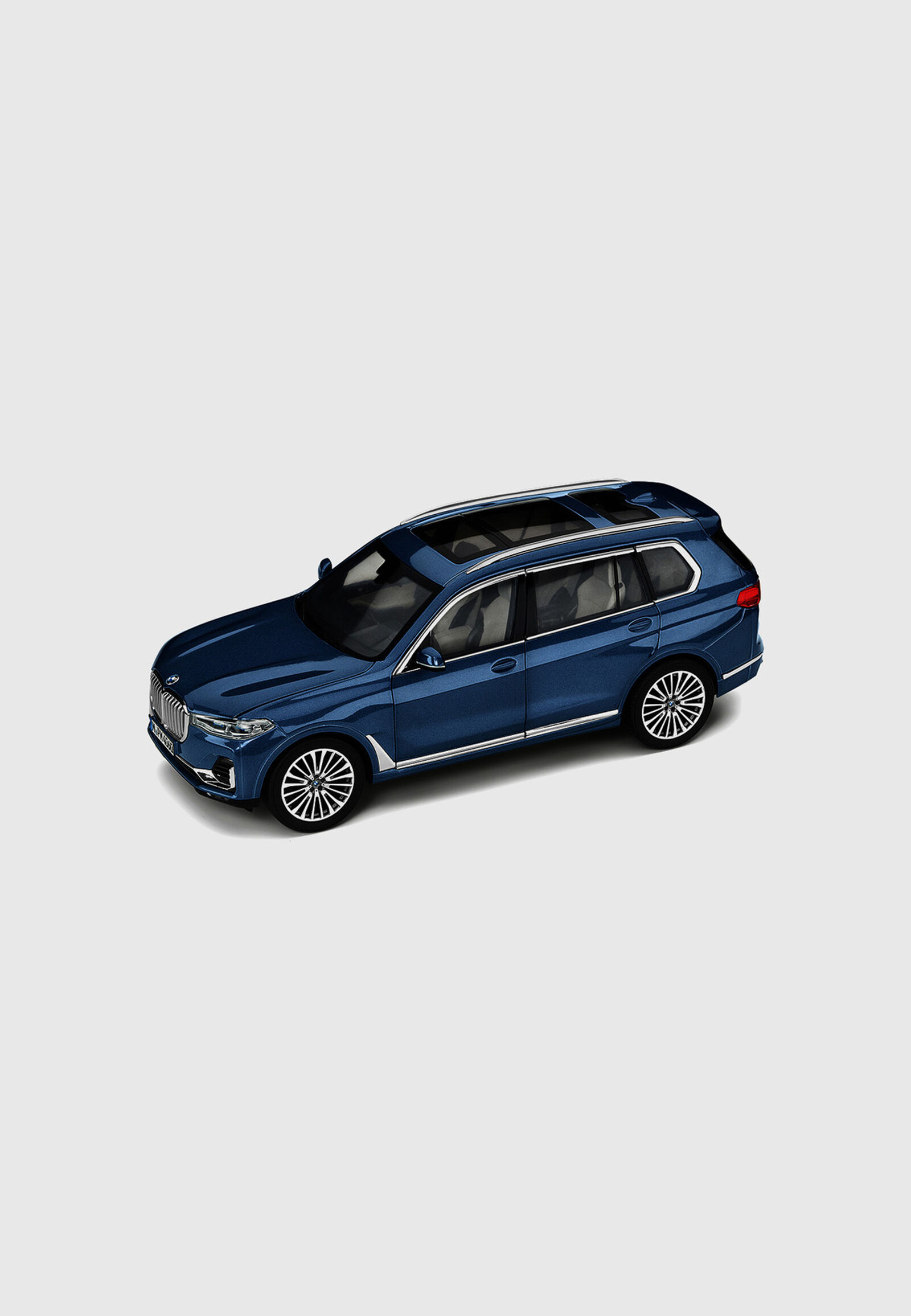 BMW MINIATURE X7 1:18 - hi-res