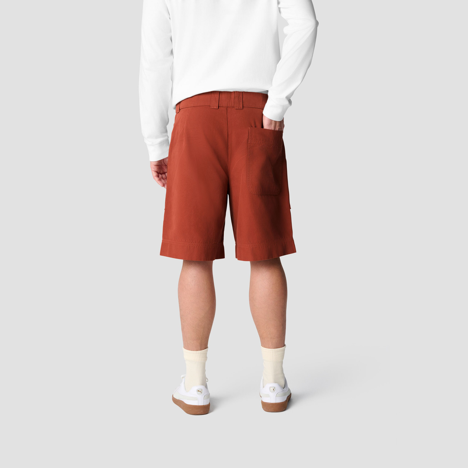ARC HYBRID SHORTS - model