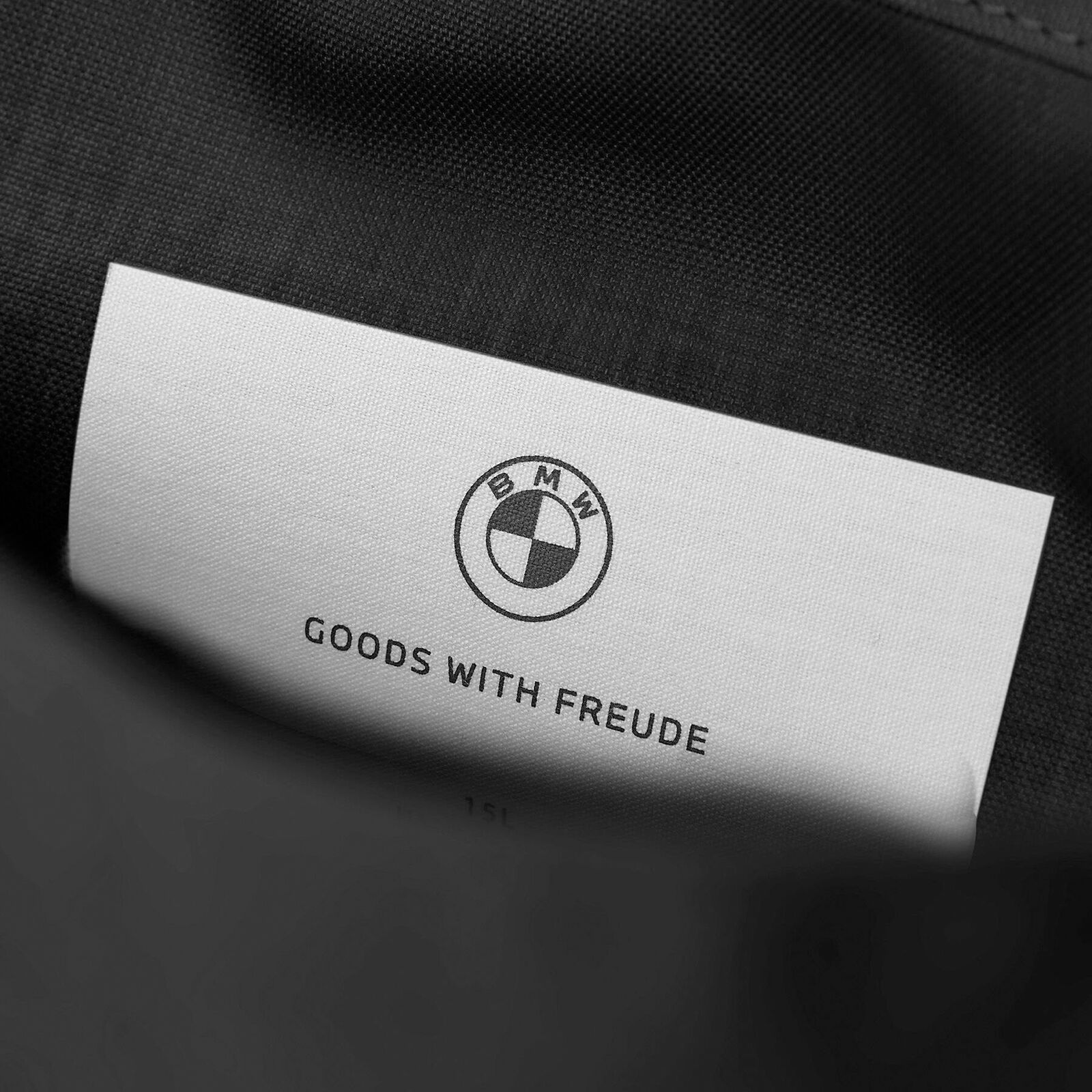 APPLIED TAG SHOULDER BAG - hi-res