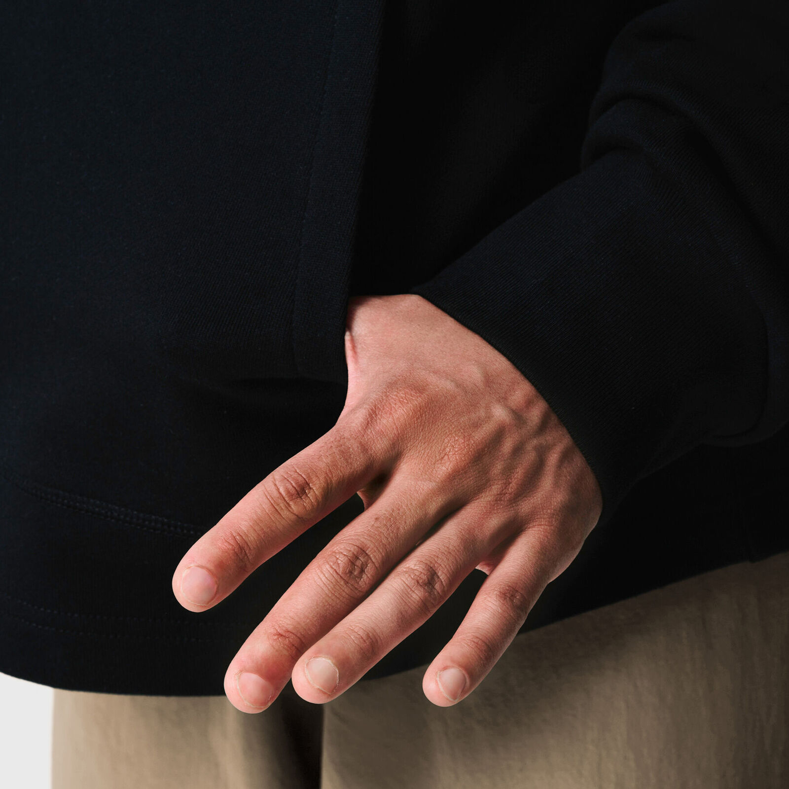 HIGH NECK M CREW - model