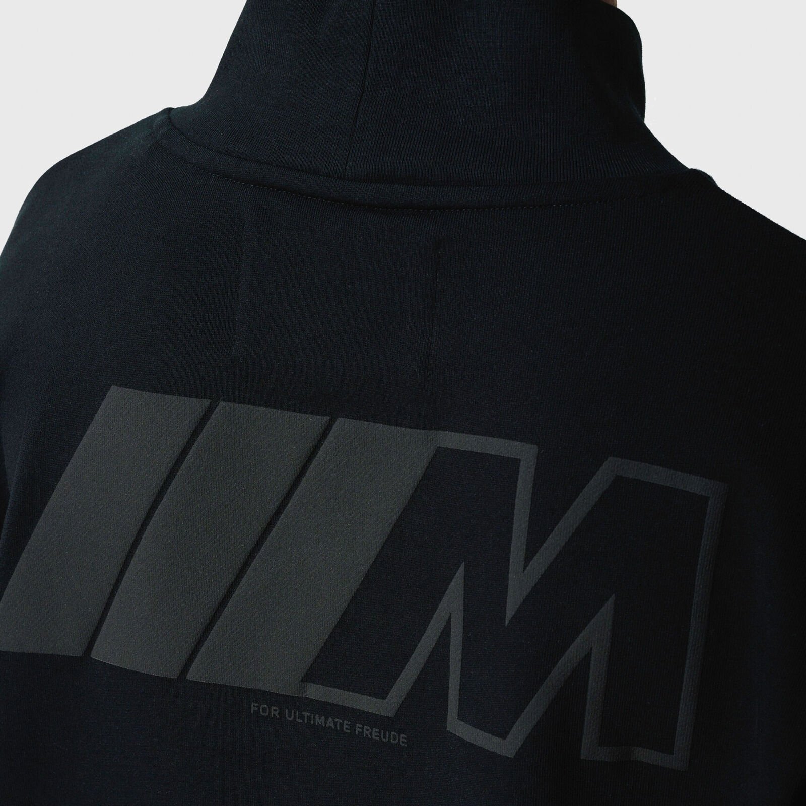 HIGH NECK M CREW - model