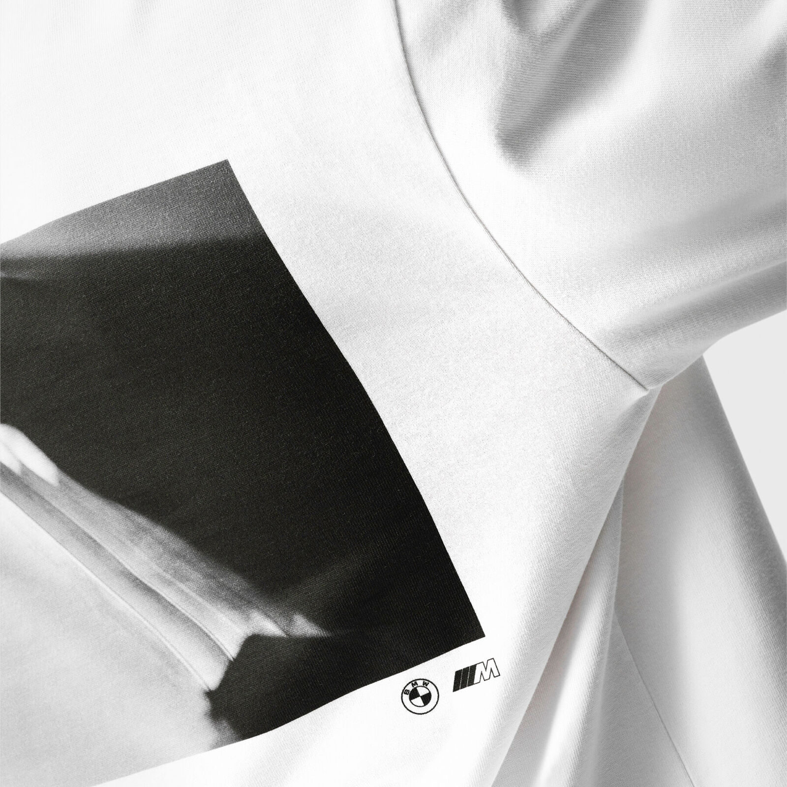 REVERSE M LS OVERSIZED T-SHIRT - model