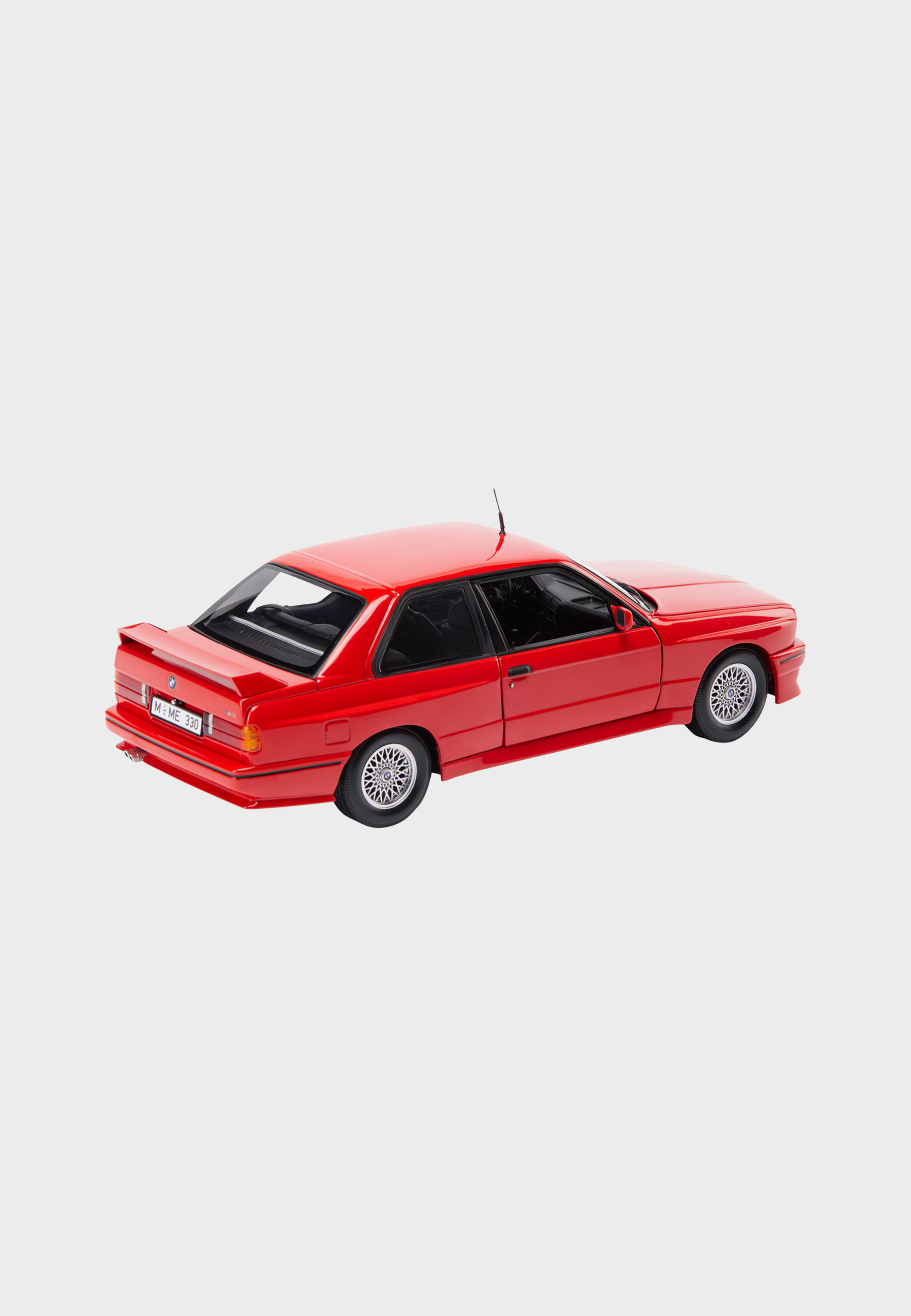 MINIATURE BMW M3 E30 1:36 – Povcars