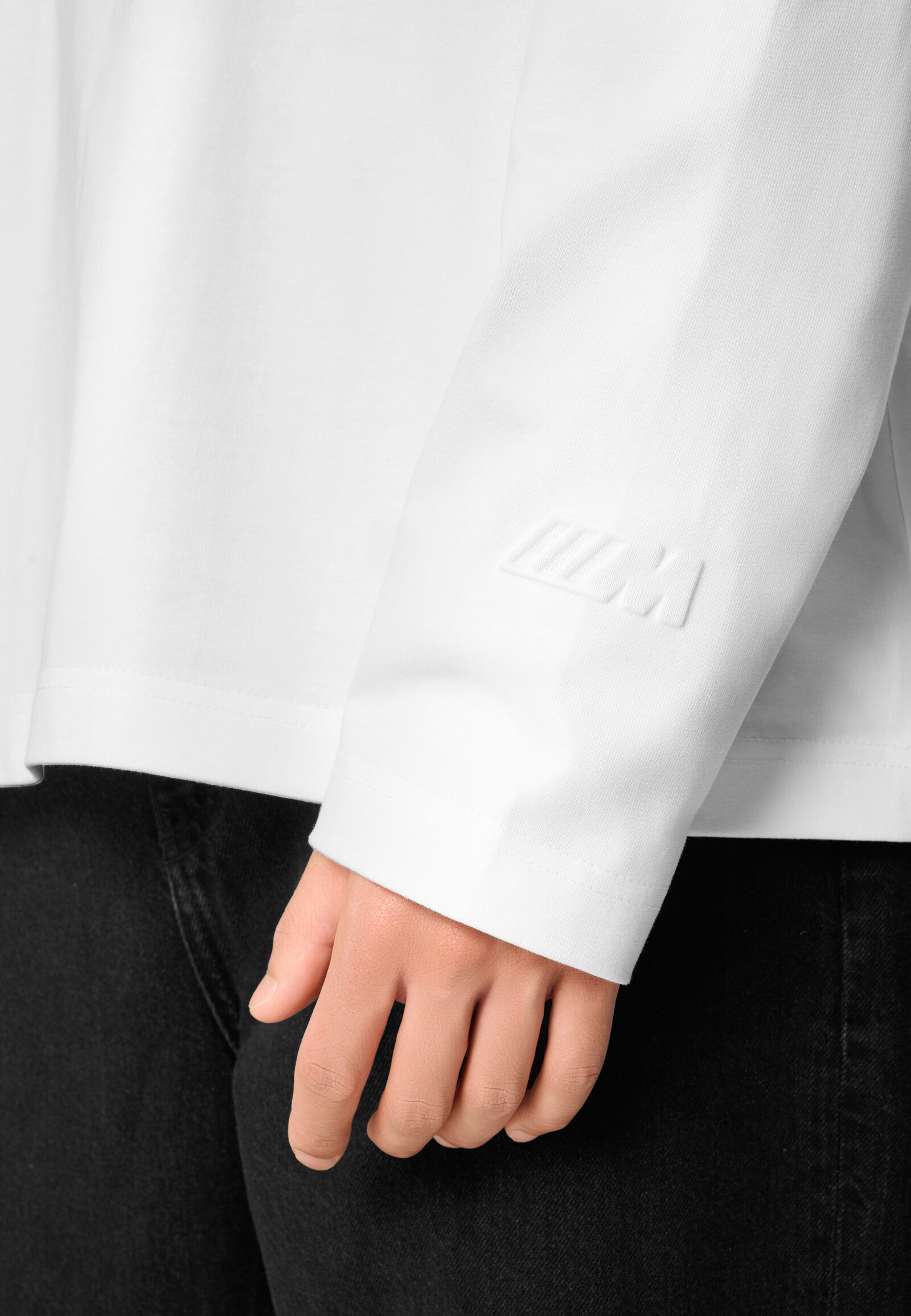 REVERSE M LS OVERSIZED T-SHIRT - model