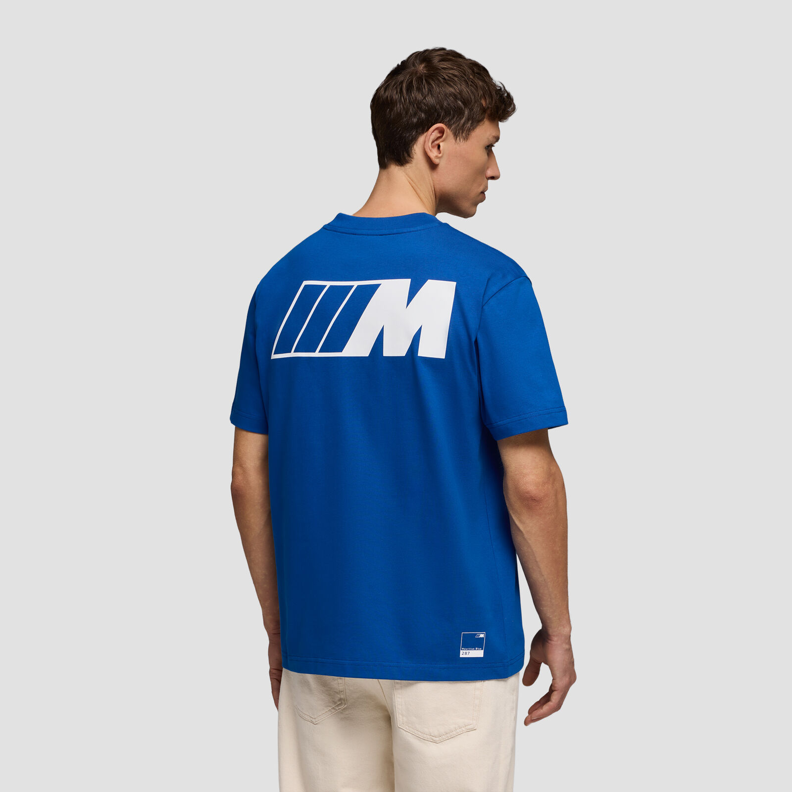 REVERSE M SS OVERSIZED T-SHIRT - model