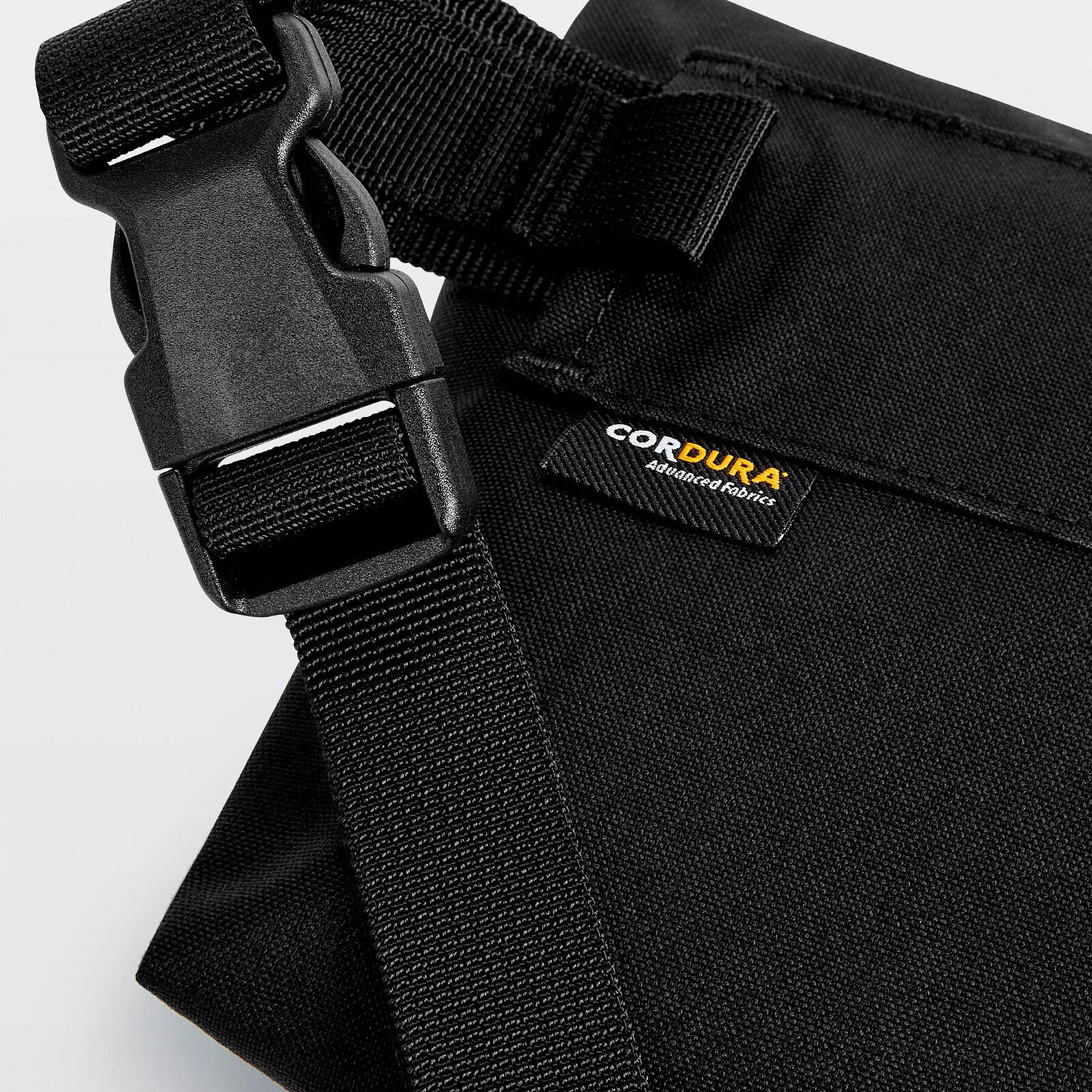 ARC CROSS BODY BAG - hi-res