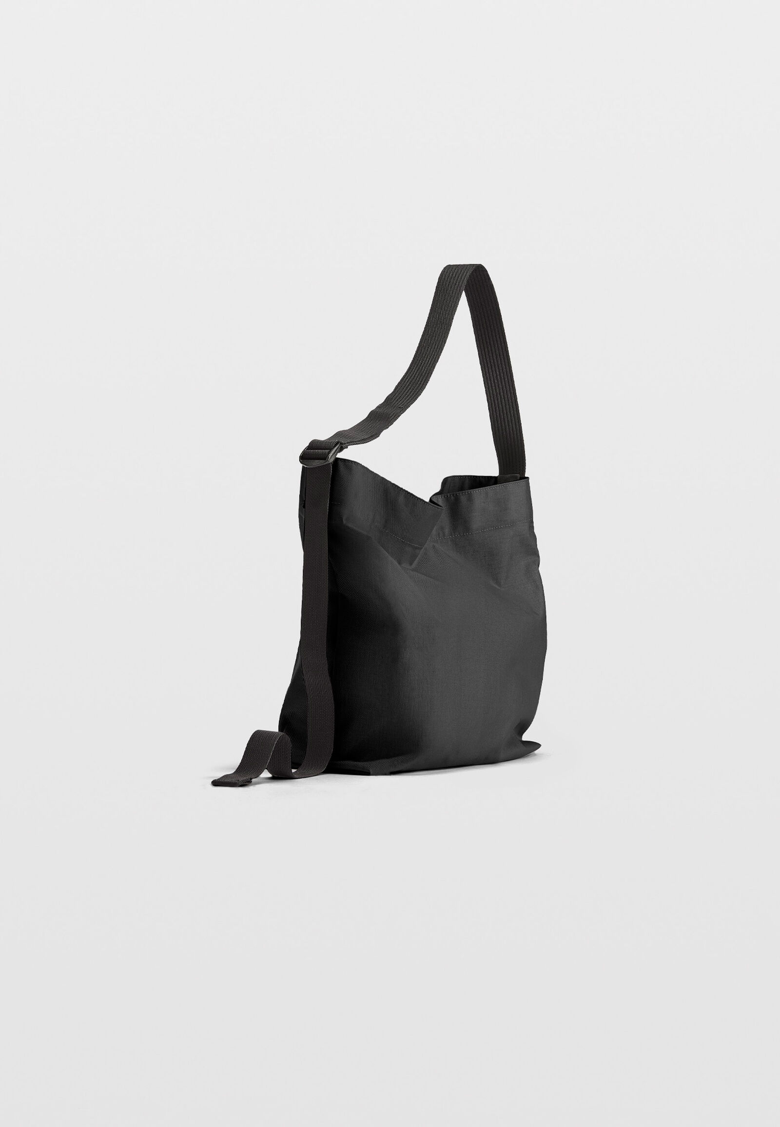 APPLIED TAG SHOULDER BAG - hi-res