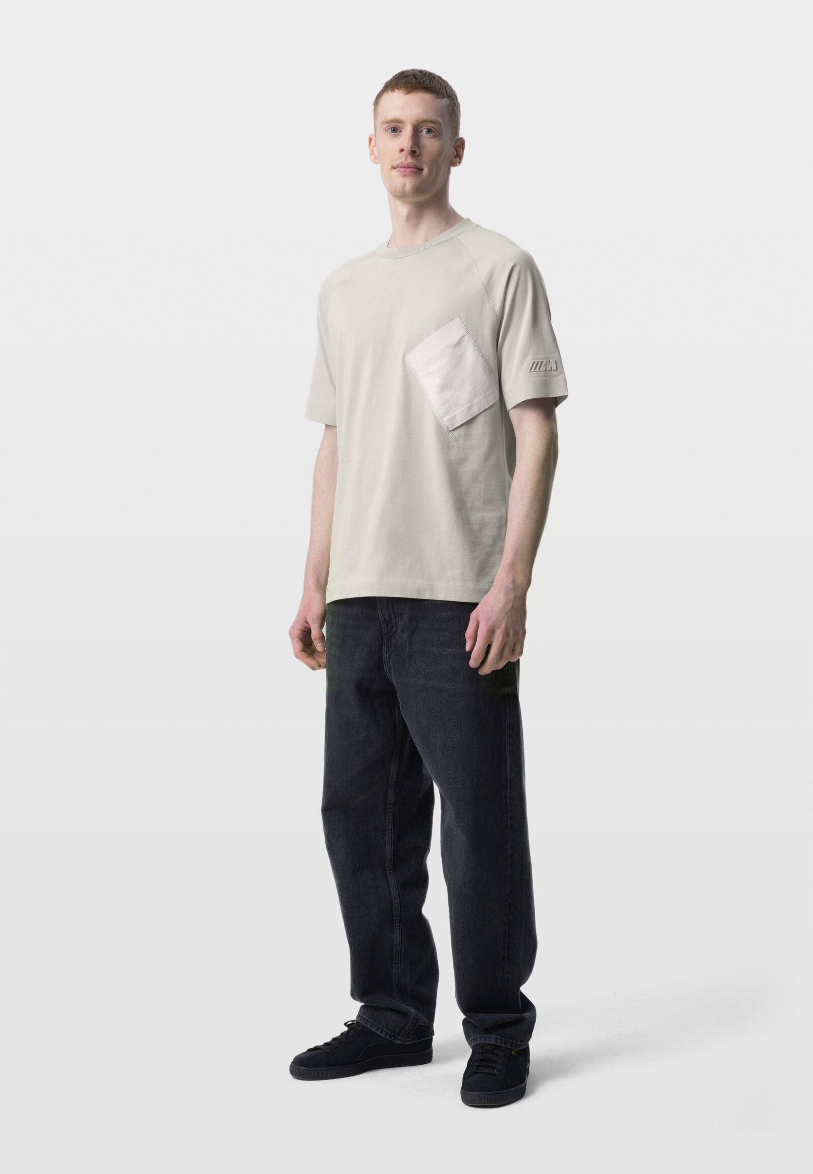MICRO M RAGLAN T-SHIRT - model