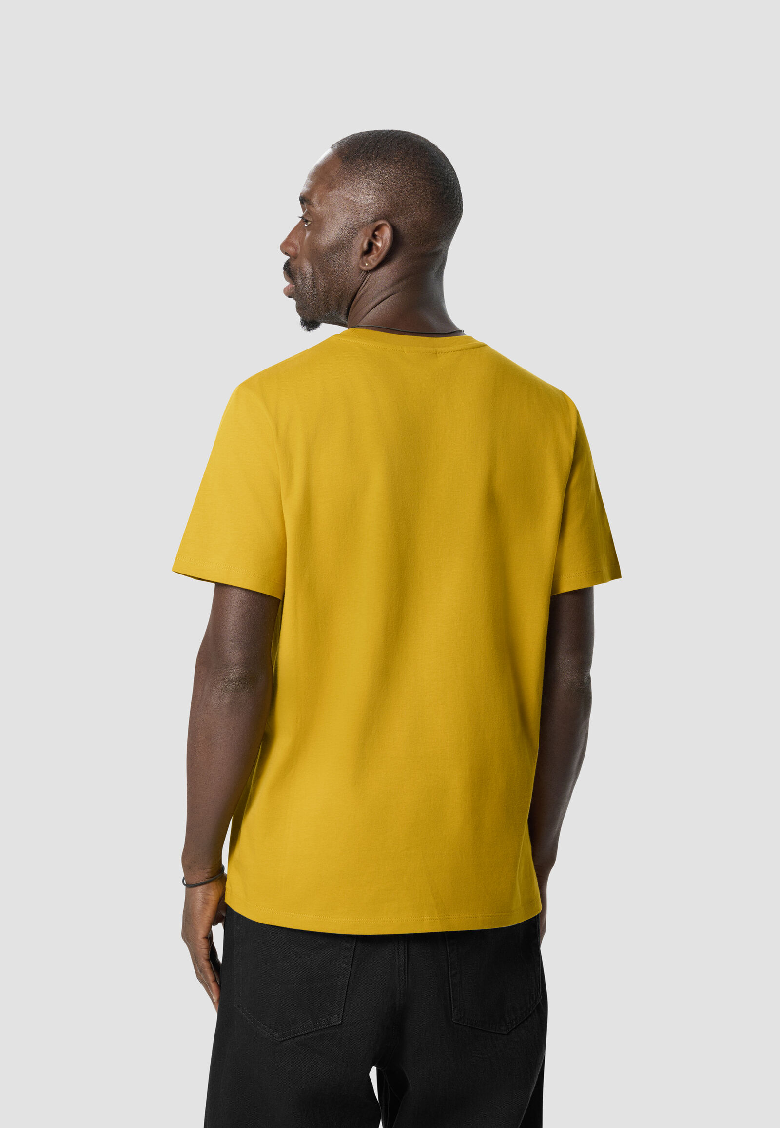 CORE MICRO RELIABLE T-SHIRT - model