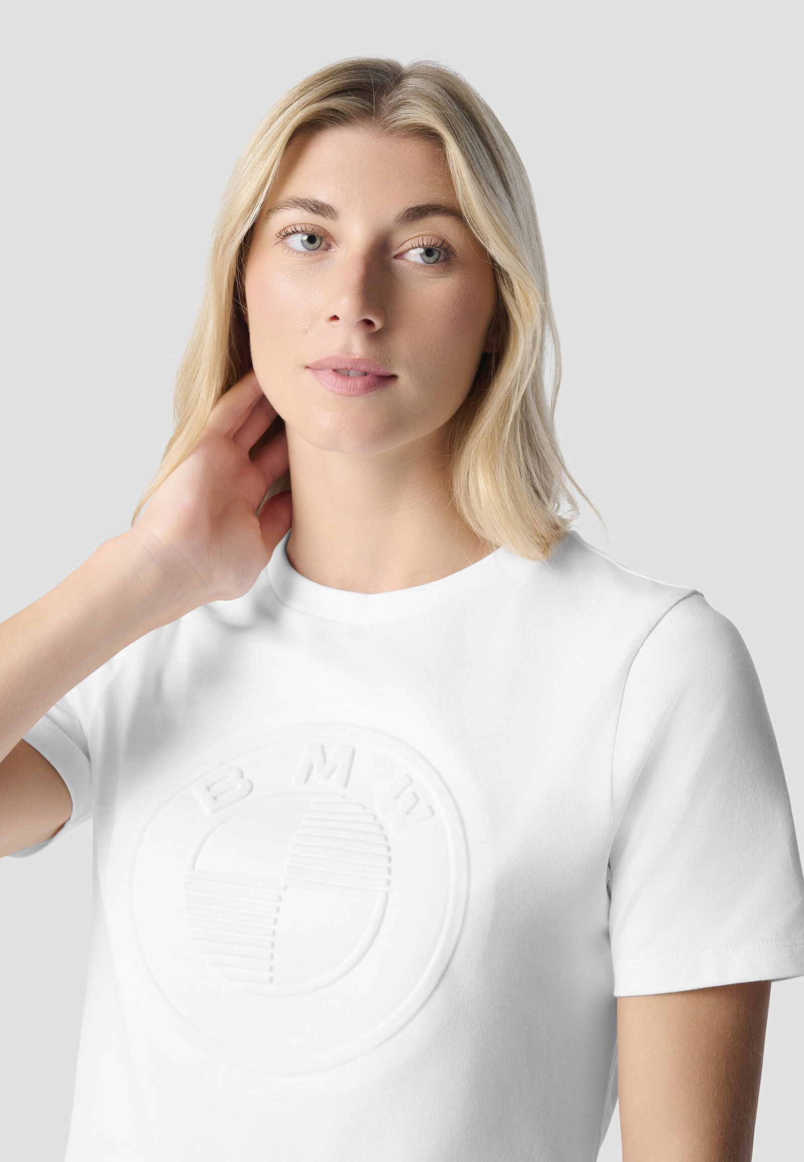 CORE WOMENS LARGE SYMBOL T-SHIRT - model