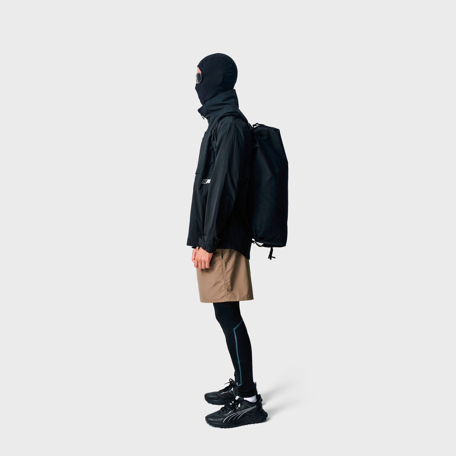 M TRAVEL CARGO - model