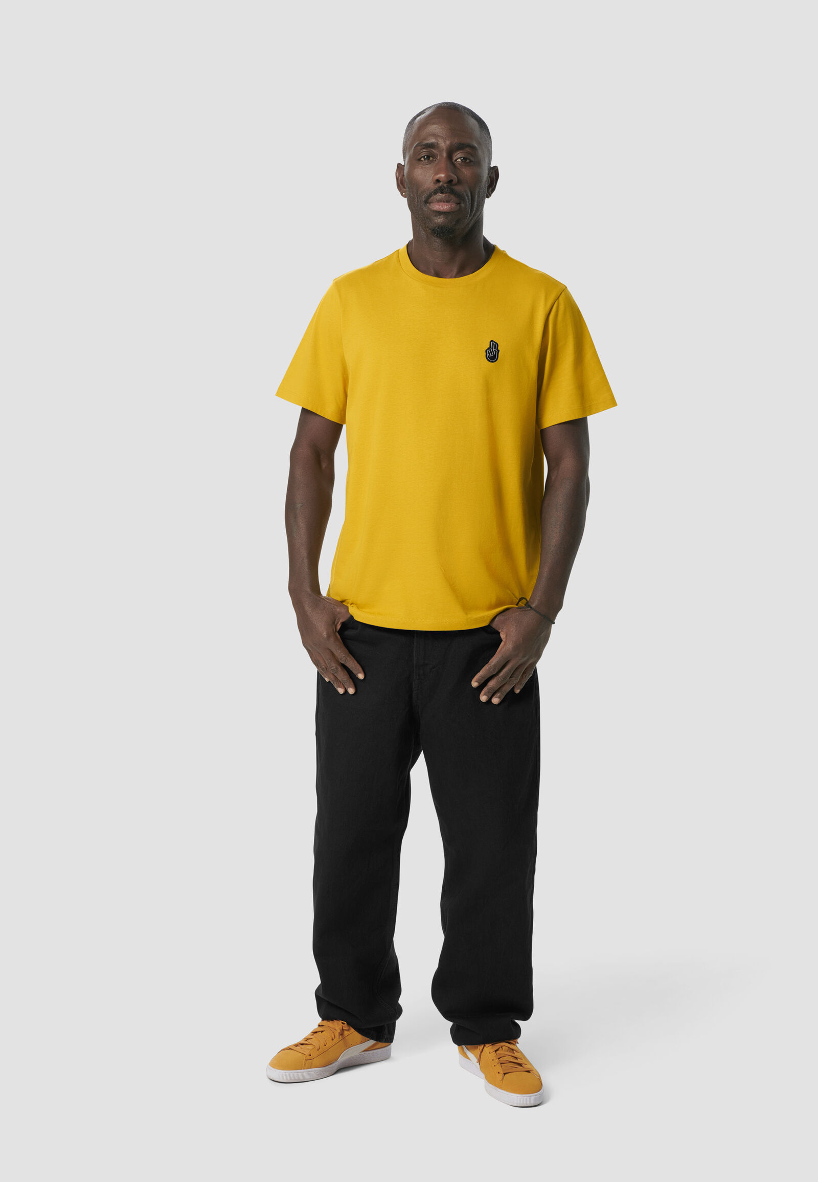 CORE MICRO RELIABLE T-SHIRT - model