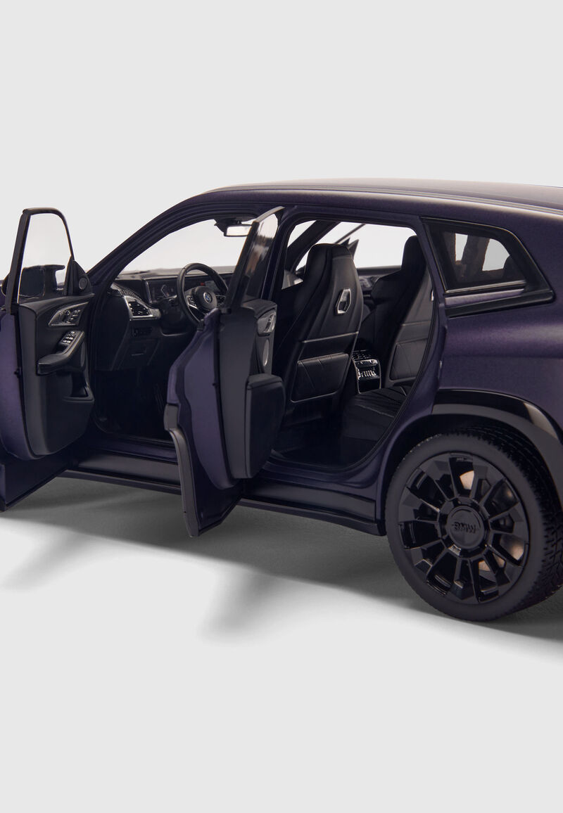 BMW XM by KITH 1:18 Miniatur