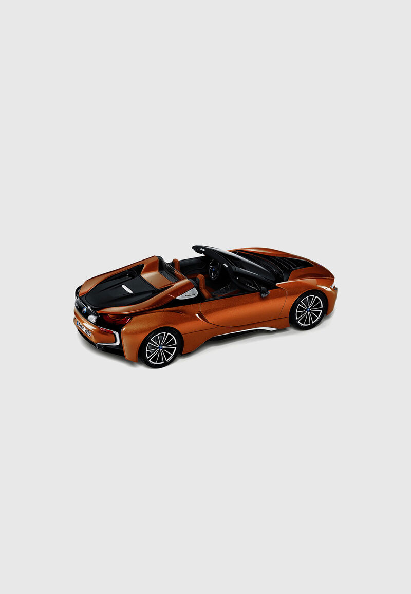 Miniatura del BMW i8 Roadster a 1:64