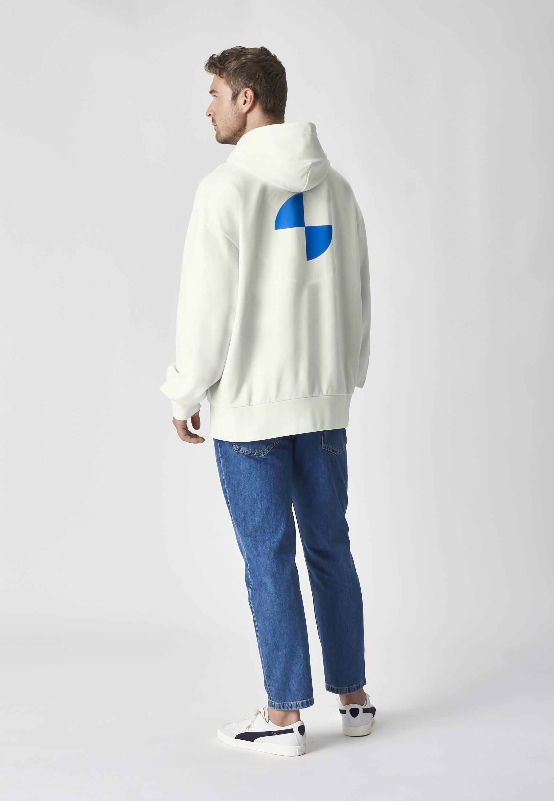 Baggy white deals hoodie