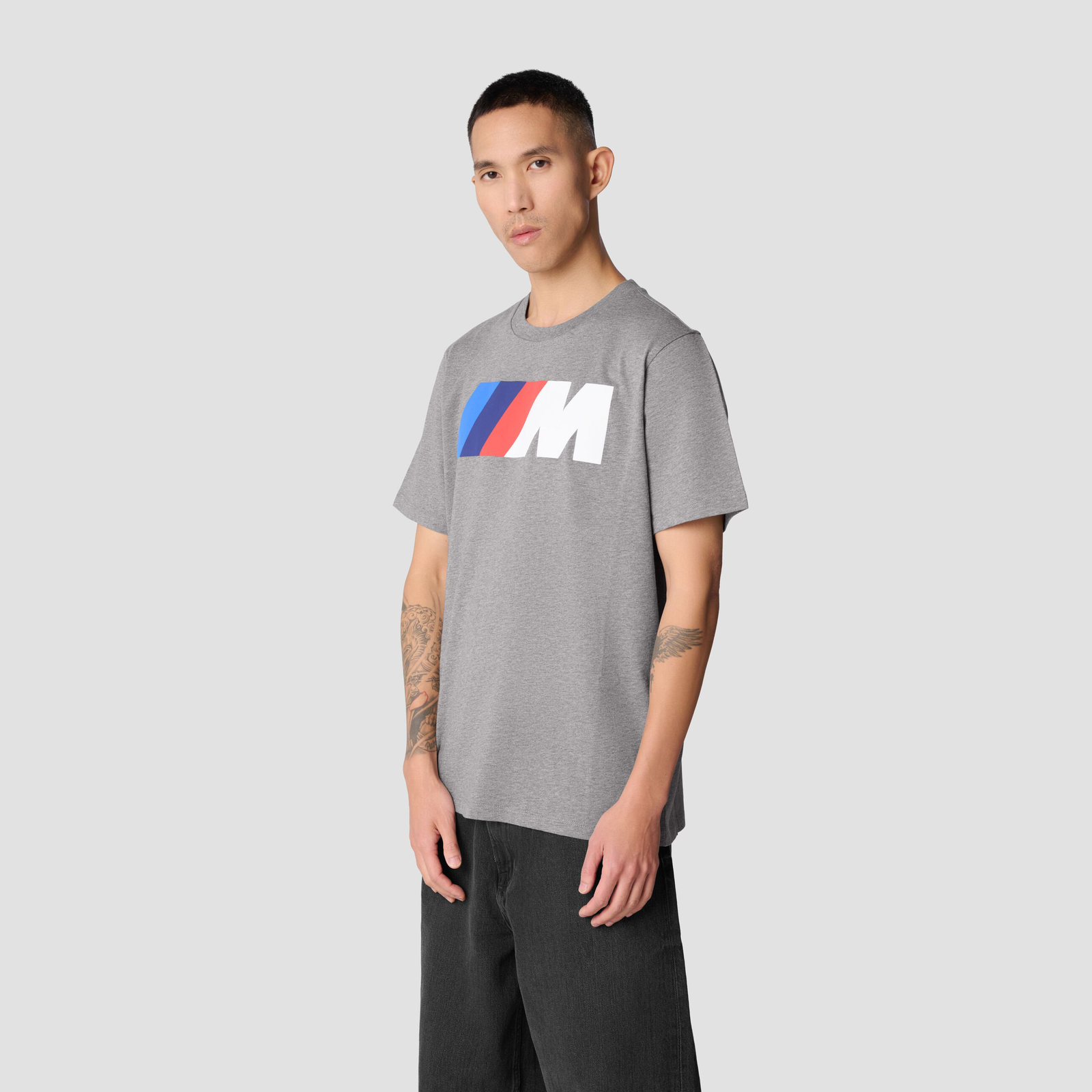 CORE DEFAULT M T-SHIRT - model