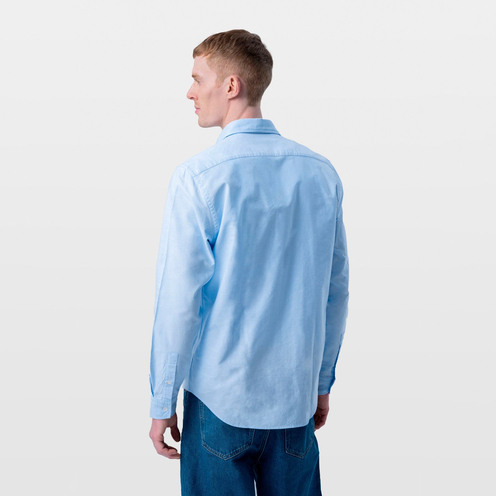 LONG SLEEVE SHIRT - model