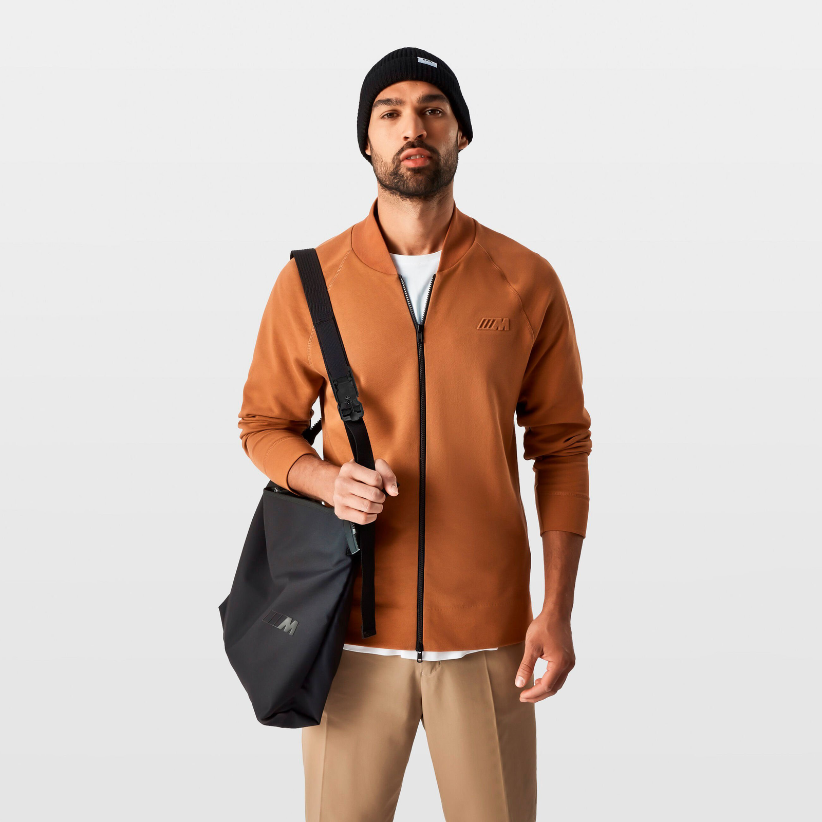 M SHOULDER BAG - model