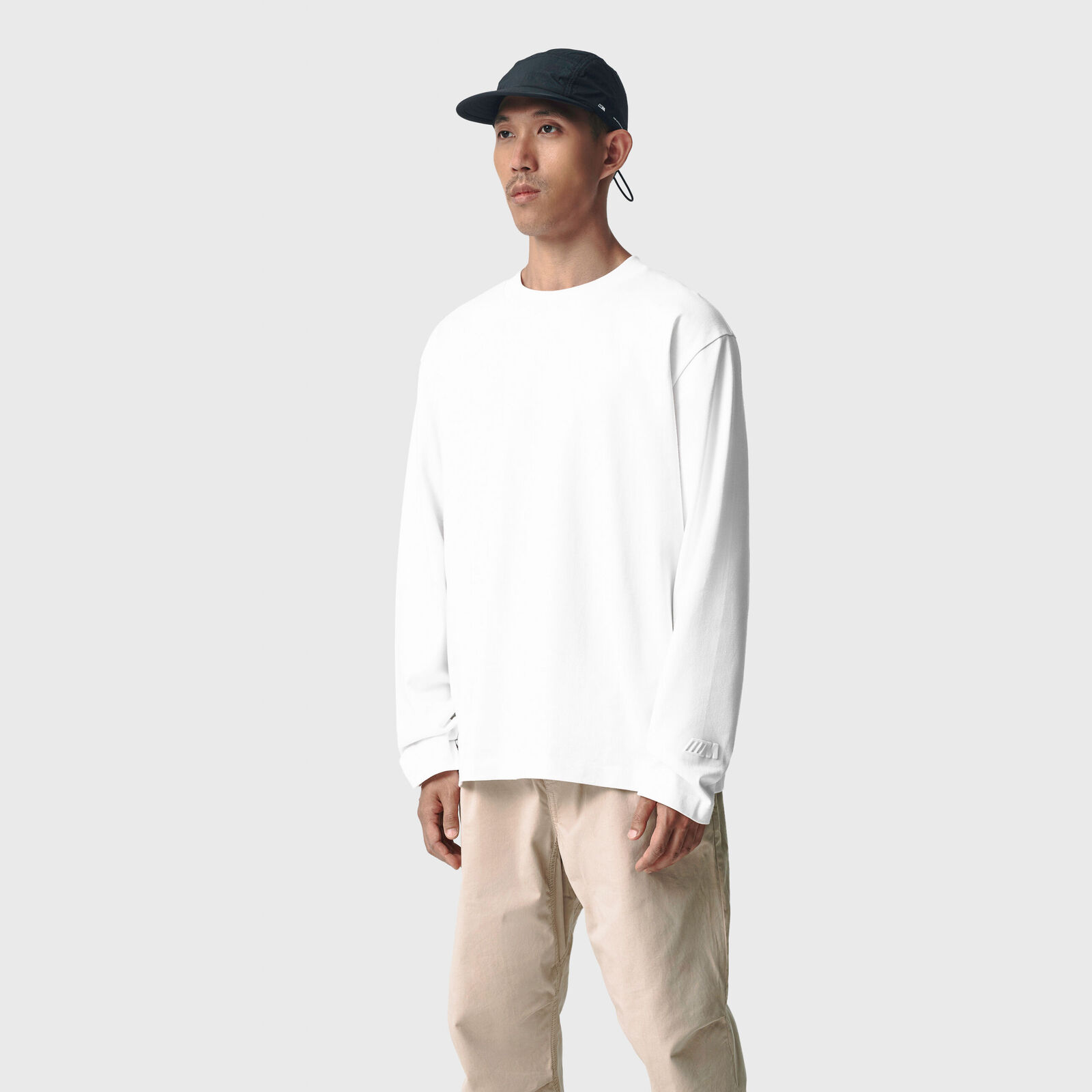 REVERSE M LS OVERSIZED T-SHIRT - model
