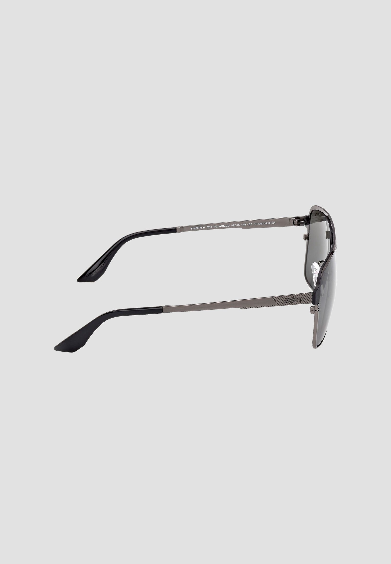 BMW PILOT TITANIUM SUNGLASSES - hi-res