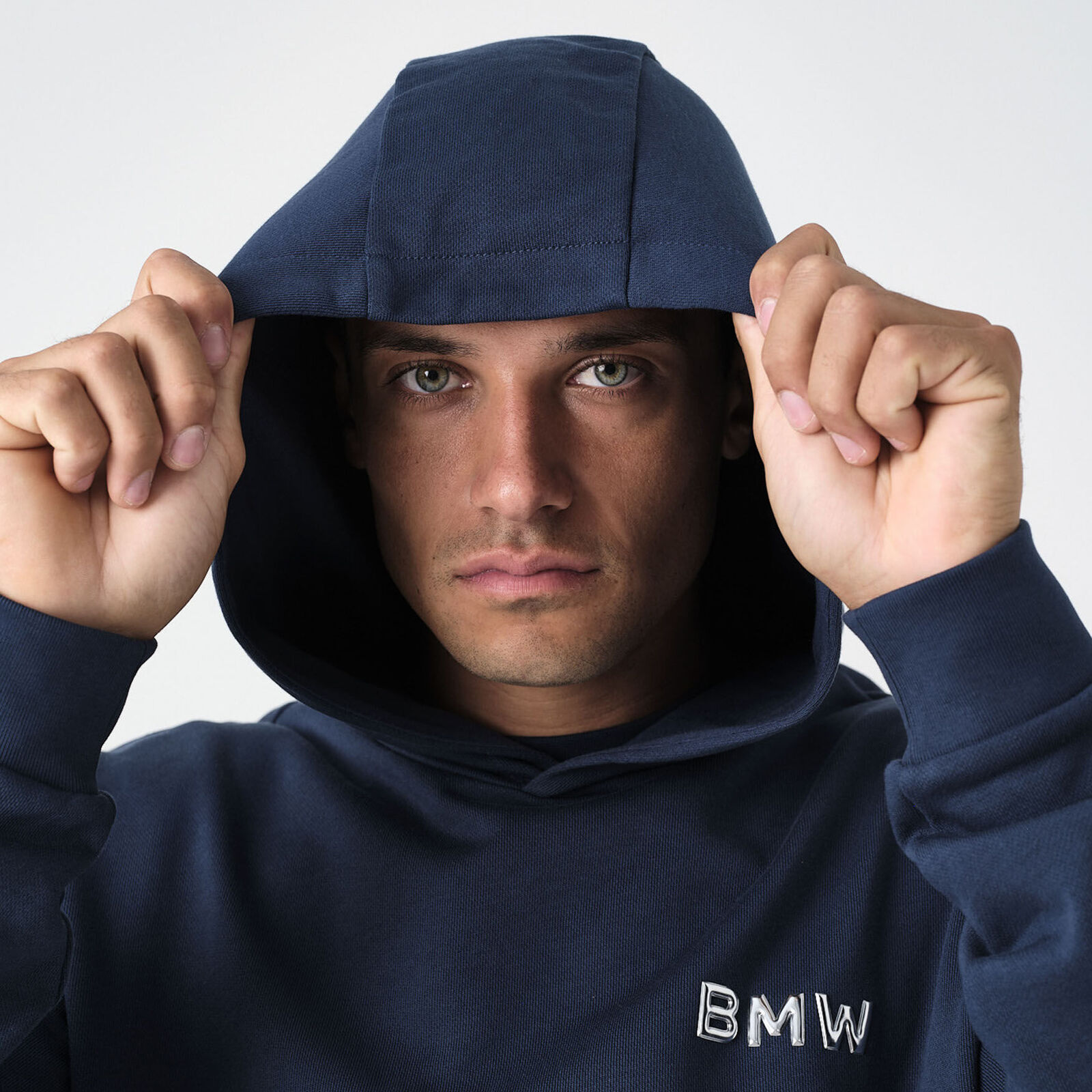KLASSE HOODIE - model