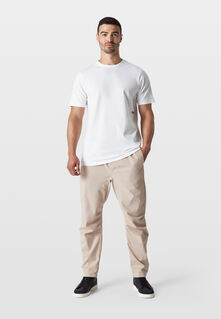 OFFSET TAG T-SHIRT - model