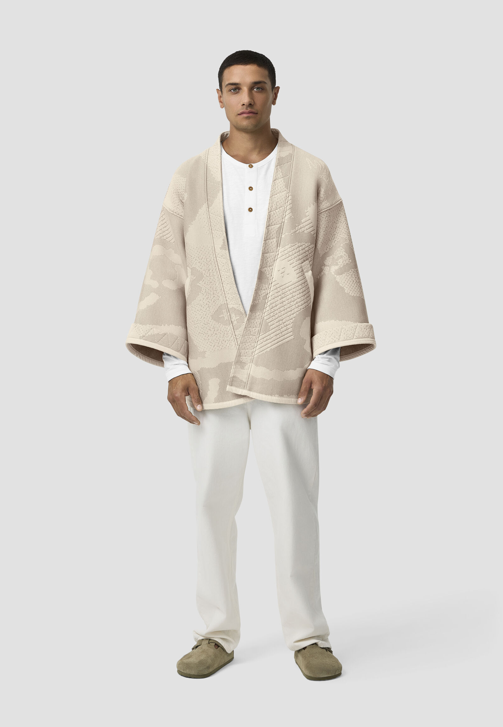 ARC BYBORRE KIMONO - model