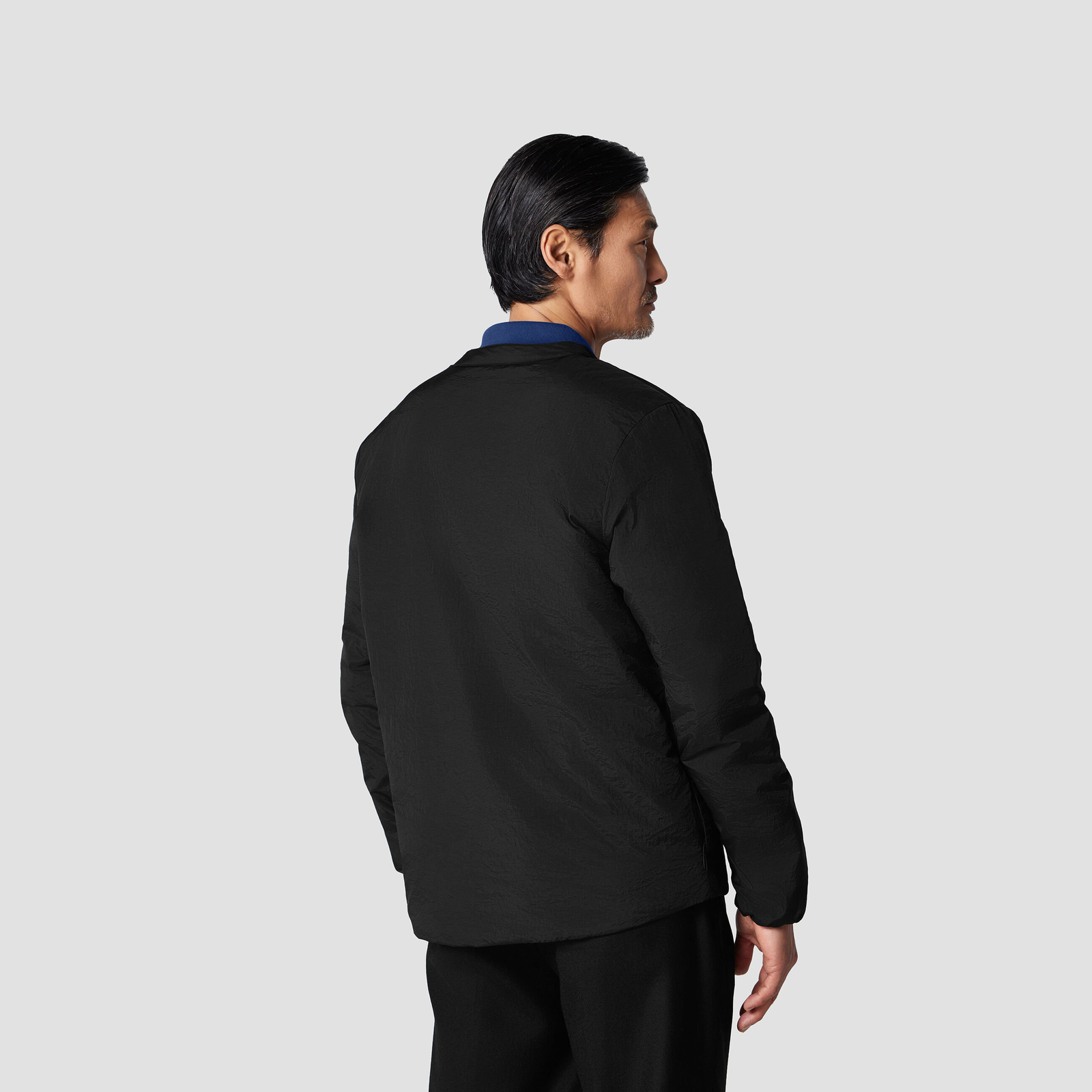 CORE TAG 365 JACKET - model