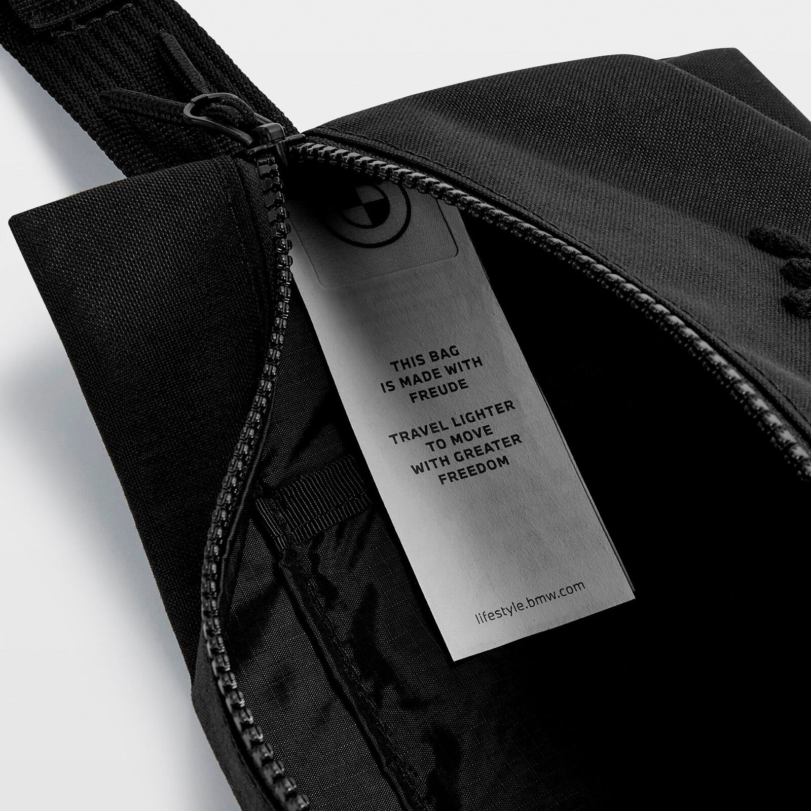 ARC CROSS BODY BAG - hi-res