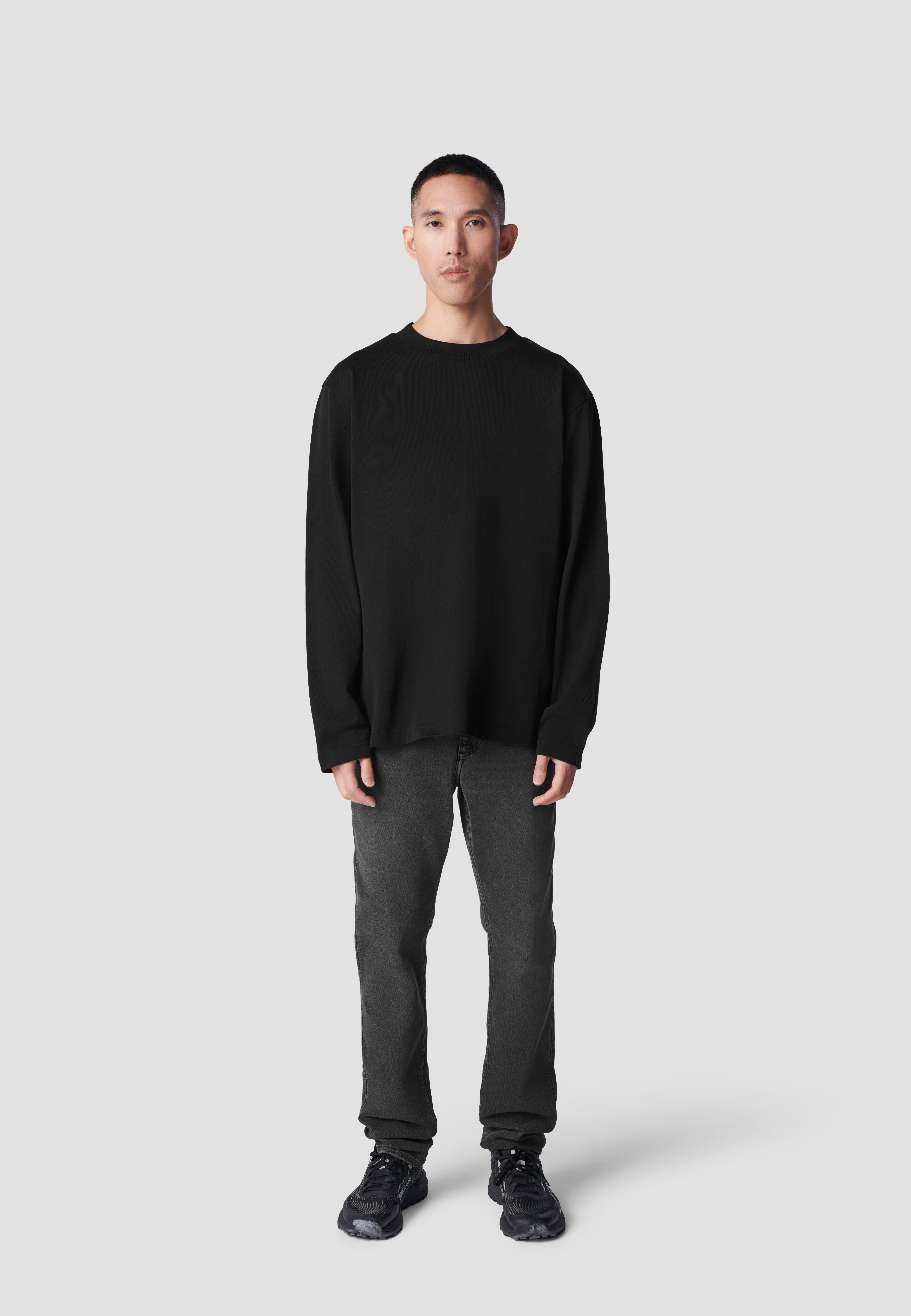BMW M Oversized Logo Long Sleeve T-shirt | BMW Lifestyle Shop