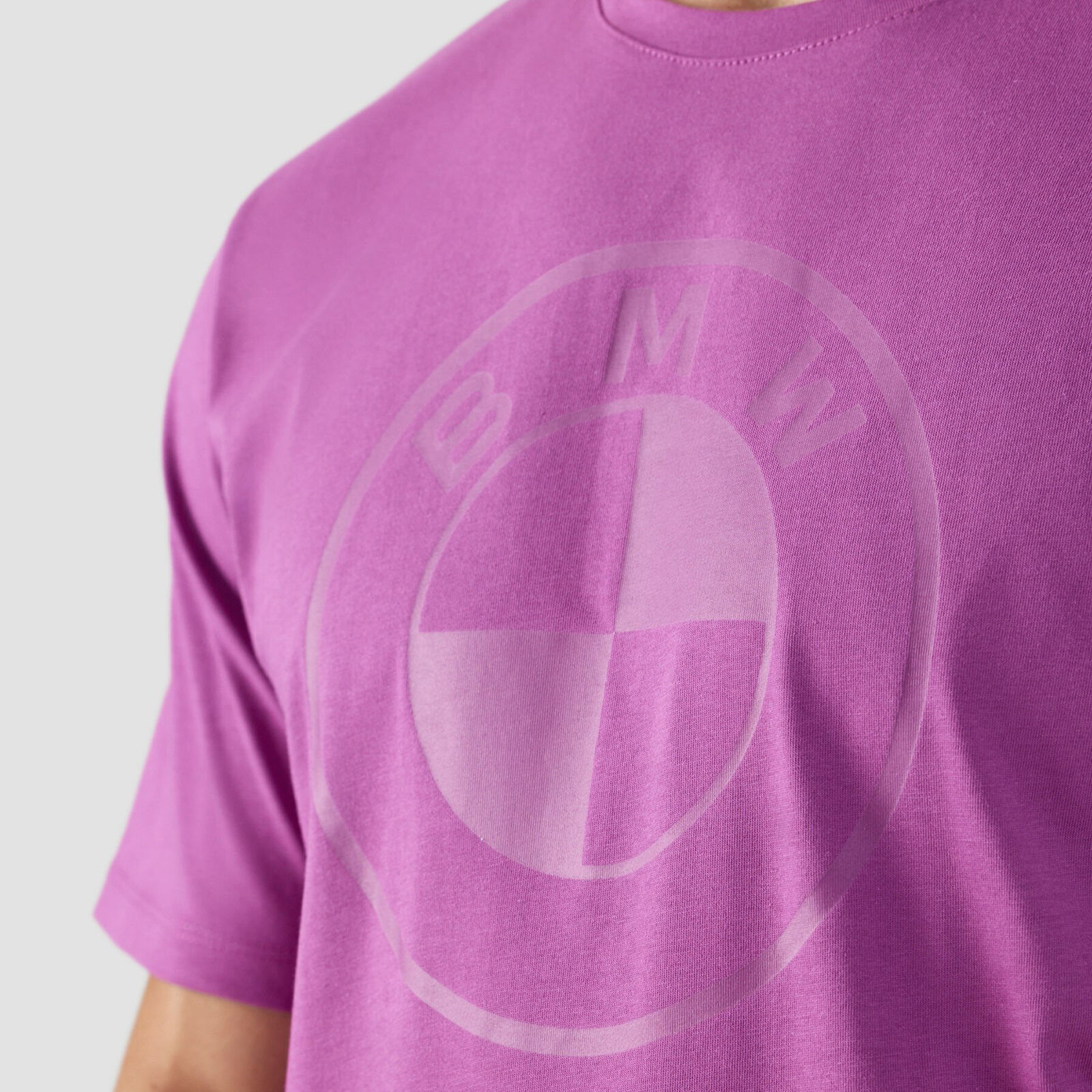 TONAL DOT T-SHIRT - model