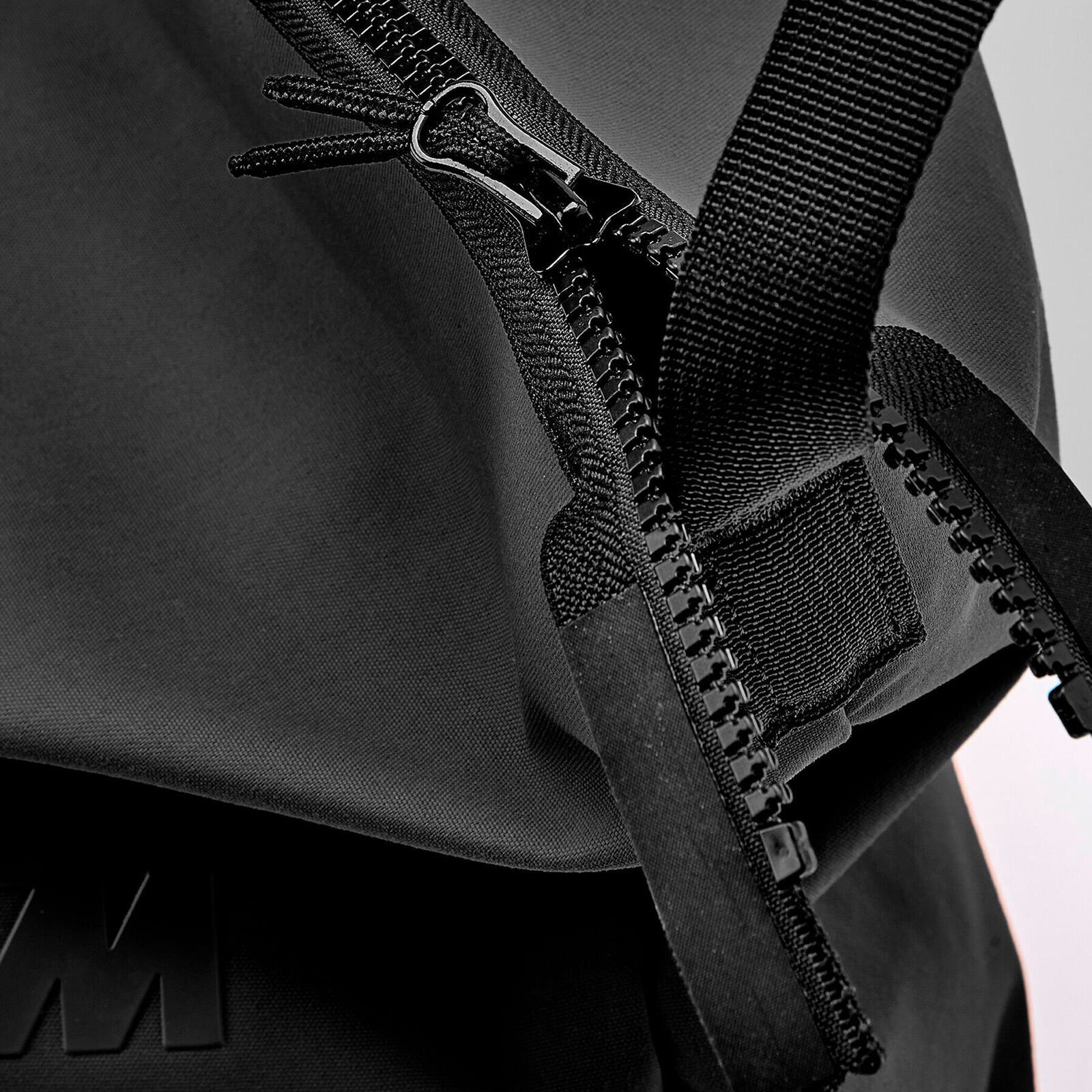 M SHOULDER BAG - hi-res
