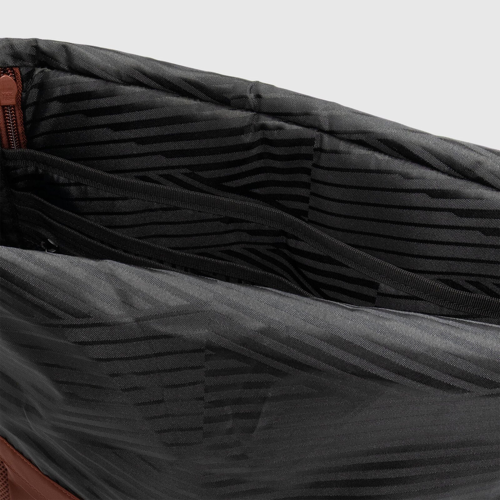 BMW LS BACKPACK - Castanea Chestnut Brown