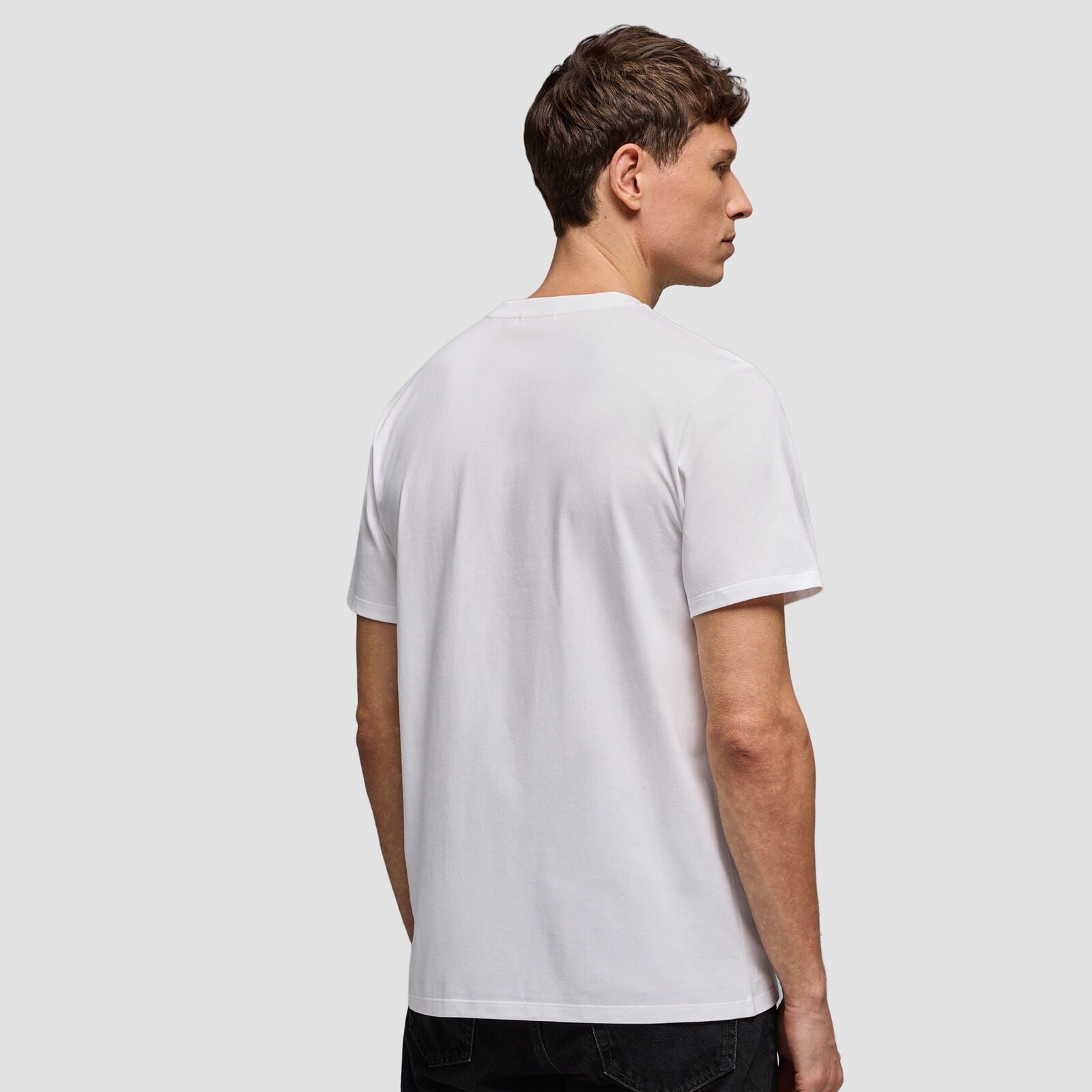CORE M 40 YRS CAR PARK T-SHIRT - True White